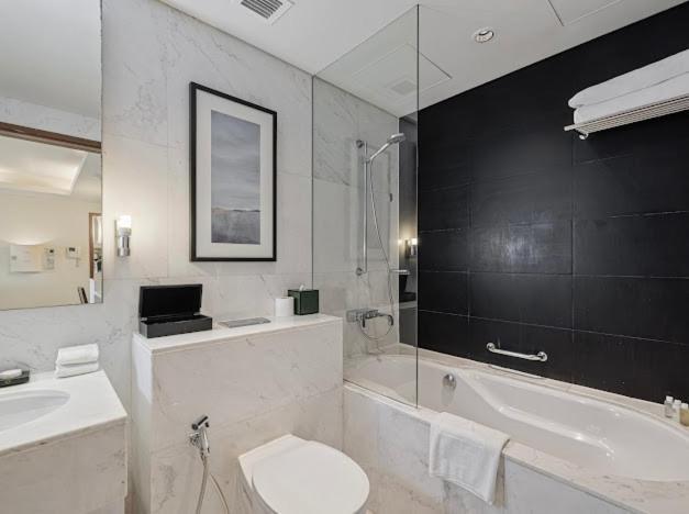 Velora Deluxe In Mall Apartment