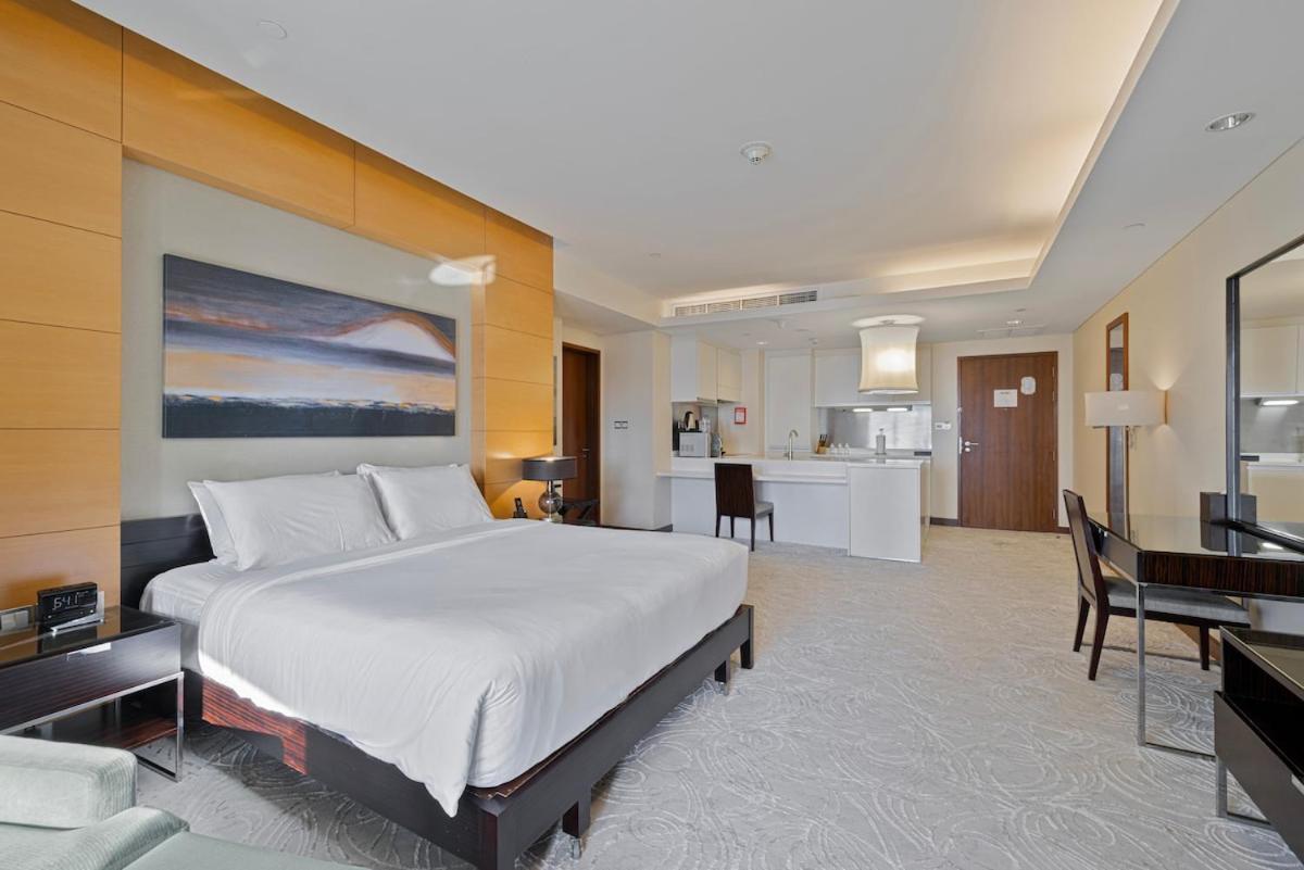 Velora Deluxe In Mall Apartment